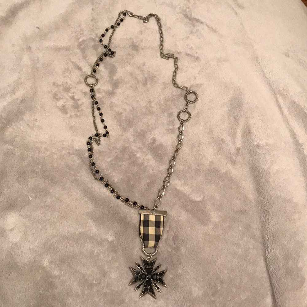 Pendant necklace